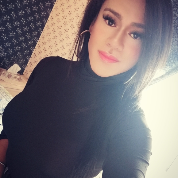 Meet your Posher, Gina - Picture 4 of 5